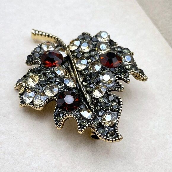 Yellow Gold with Topaz and Gray Crystal Single Maple Leaf Pin Back Brooch - Picture 5 of 9